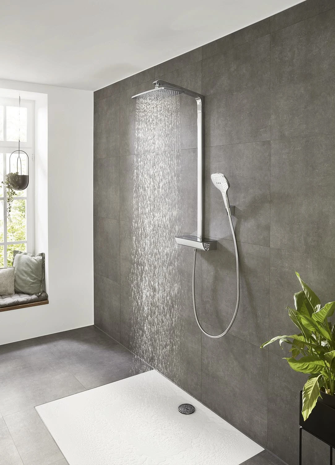 Hansgrohe Raindance Select E 360 Showerpipe 3 Hansgrohe Raindance Select E 360 Showerpipe