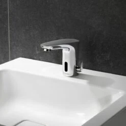 Schell MODUS Elektronische Waschtisch-Armatur E HD-M -Hansgrohe Brause Geschaft schell waschtischarmaturen modus elektronische hd 6921782